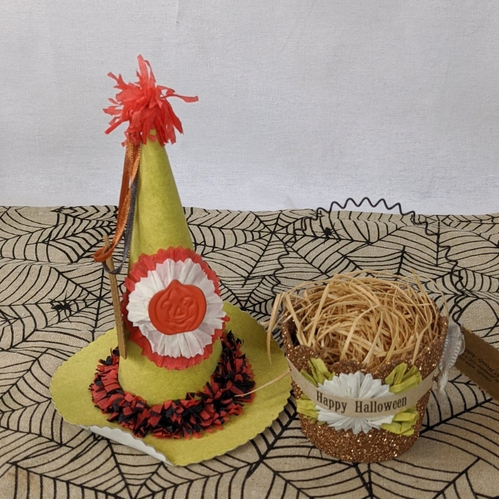 Lot of 2 Wendy Addison Halloween Decorations
